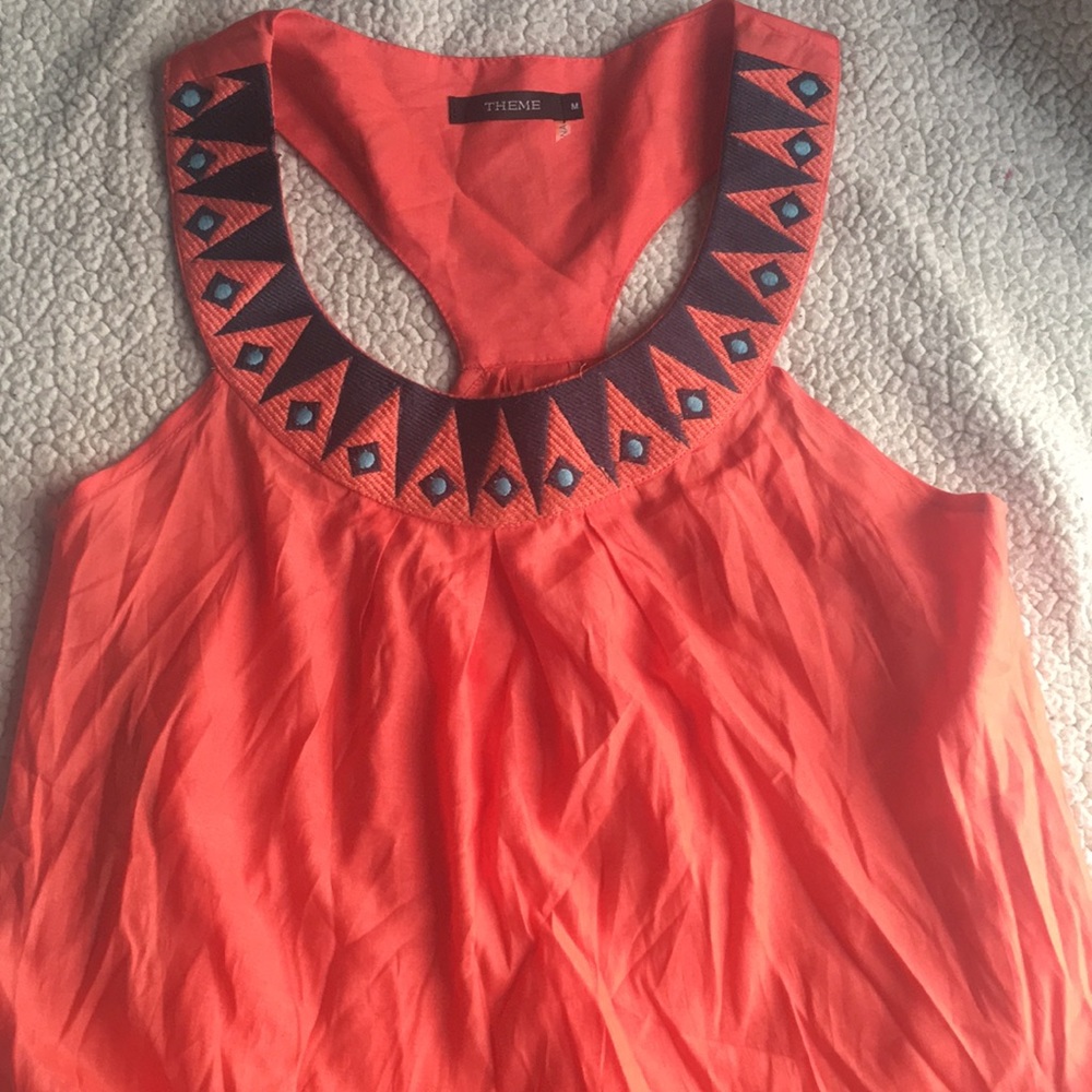Theme tank
